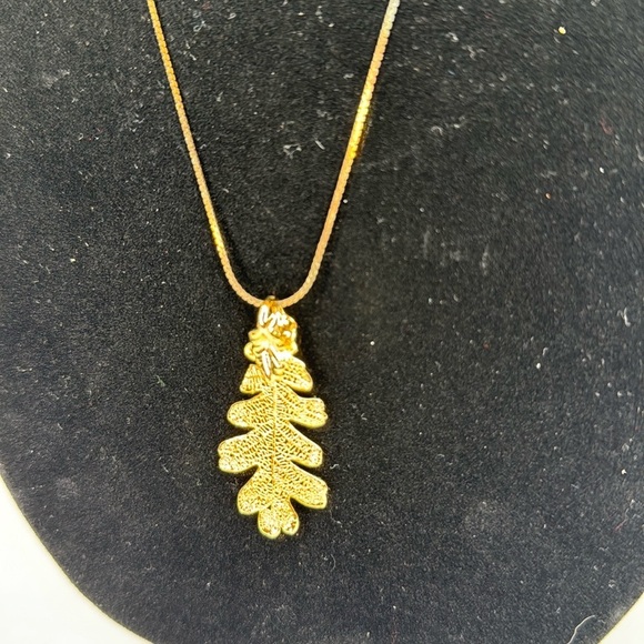 Vintage Gold Leaf Pendant Necklace Lot A30 - Picture 2 of 6